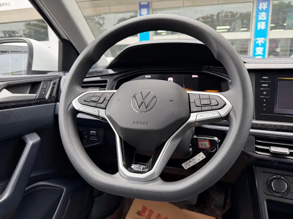 Volkswagen Lavida — миниатюра 10