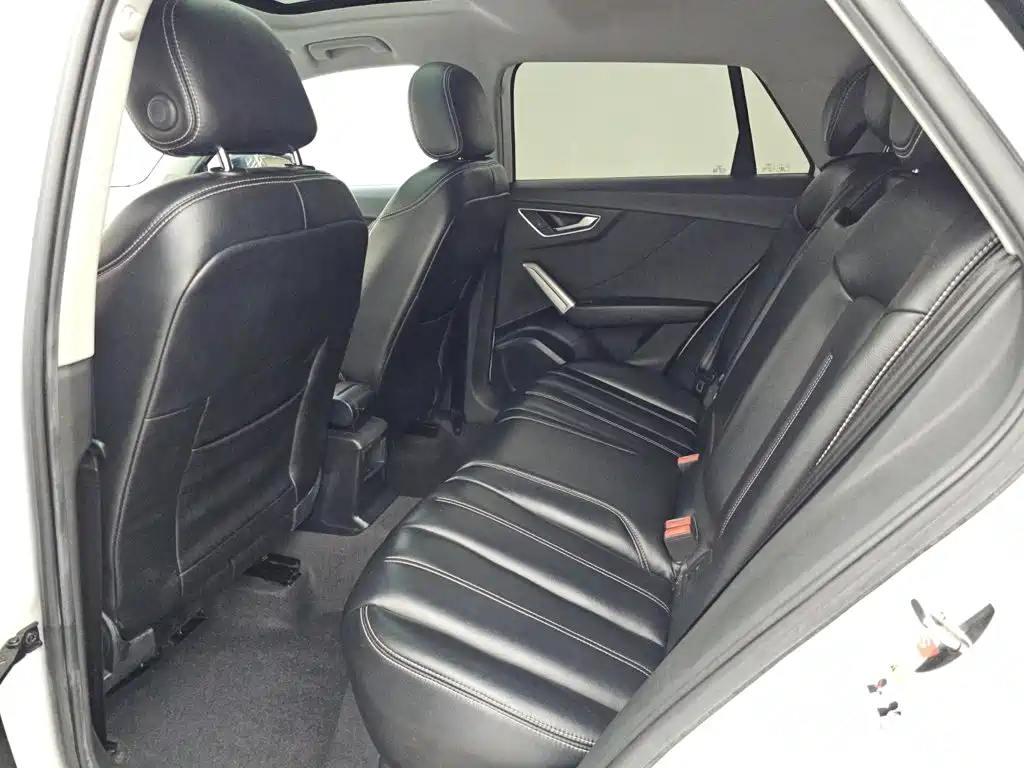 Audi Q2L — миниатюра 12