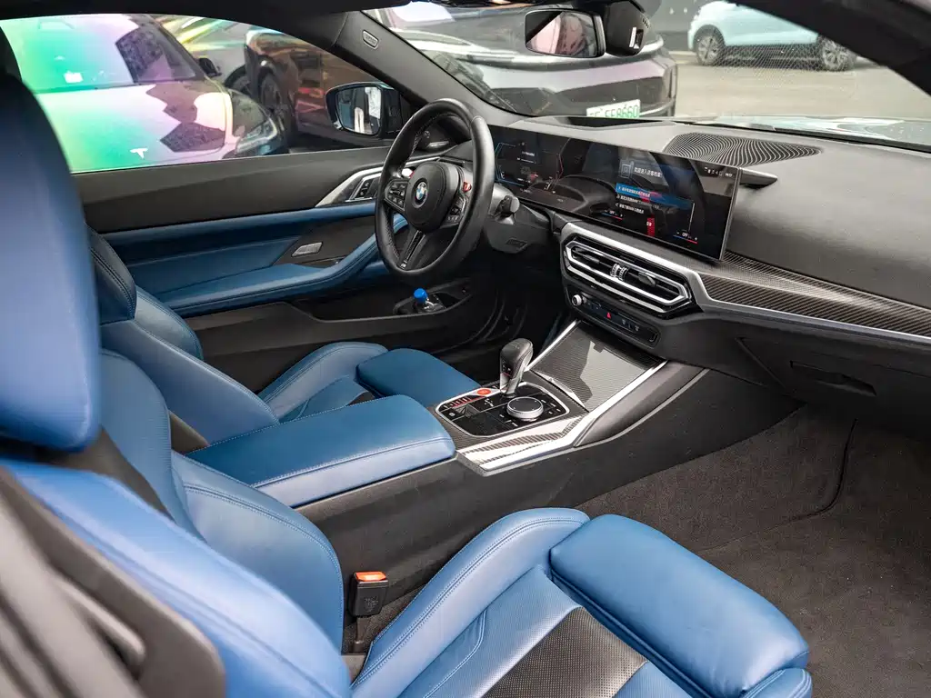 BMW M4 2023 — фото 9