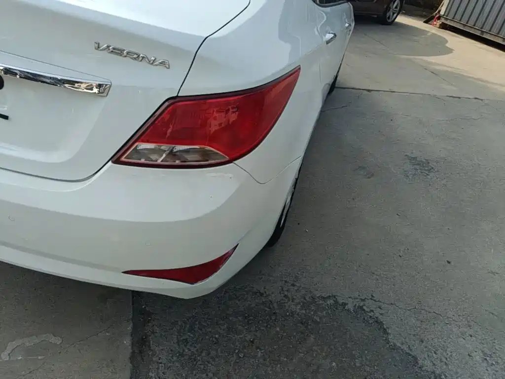 Hyundai Verna — миниатюра 8