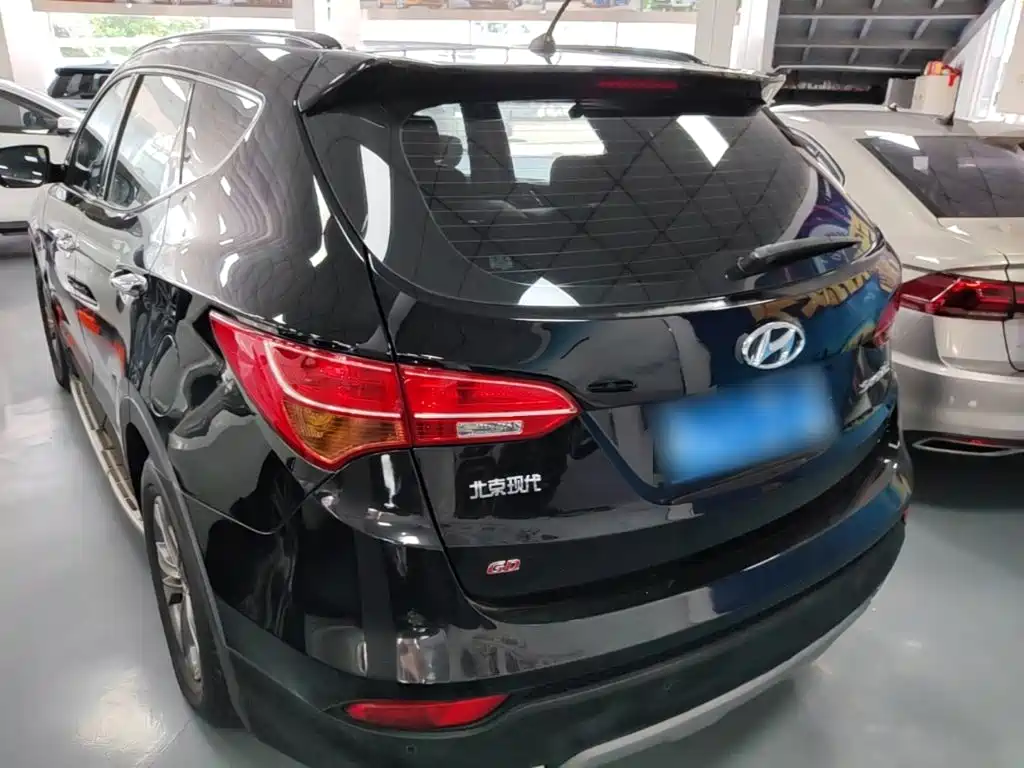 Hyundai Santa Fe — миниатюра 5