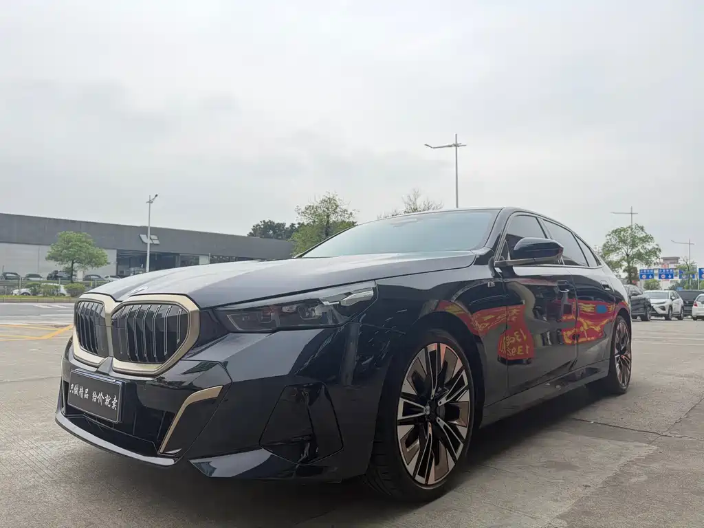 BMW 5 Series 2024