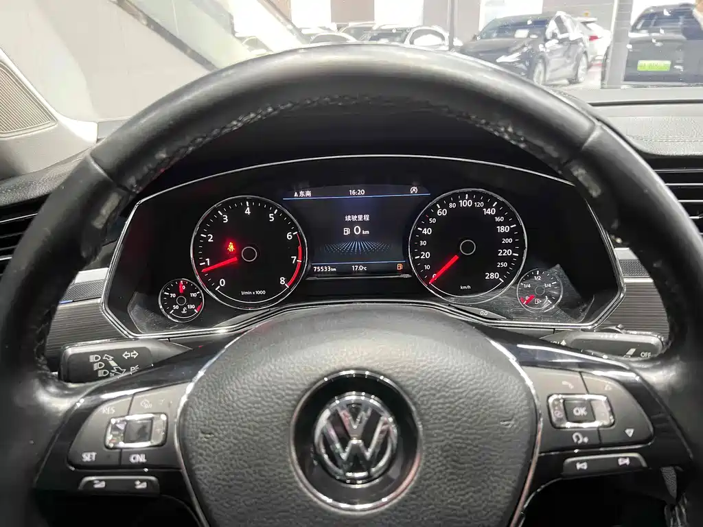 VOLKSWAGEN HUIANG
