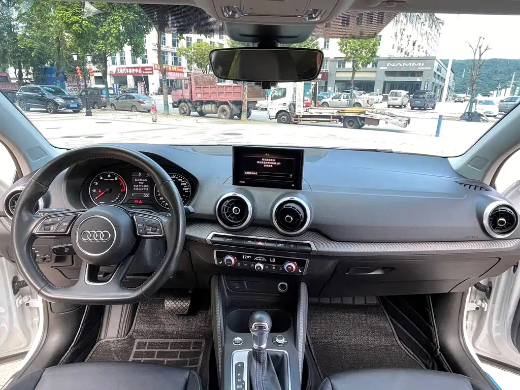 Audi Q2L — миниатюра 4