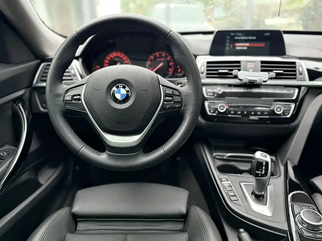 BMW 3 Series GT — миниатюра 5
