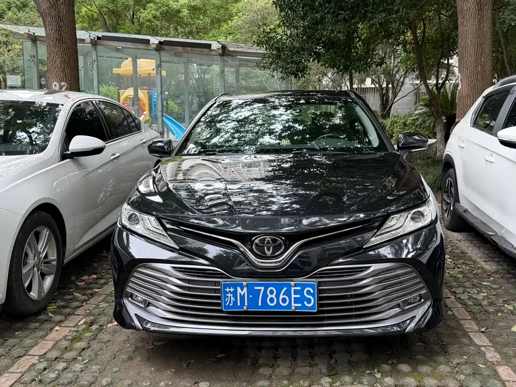 Toyota Camry — миниатюра 2