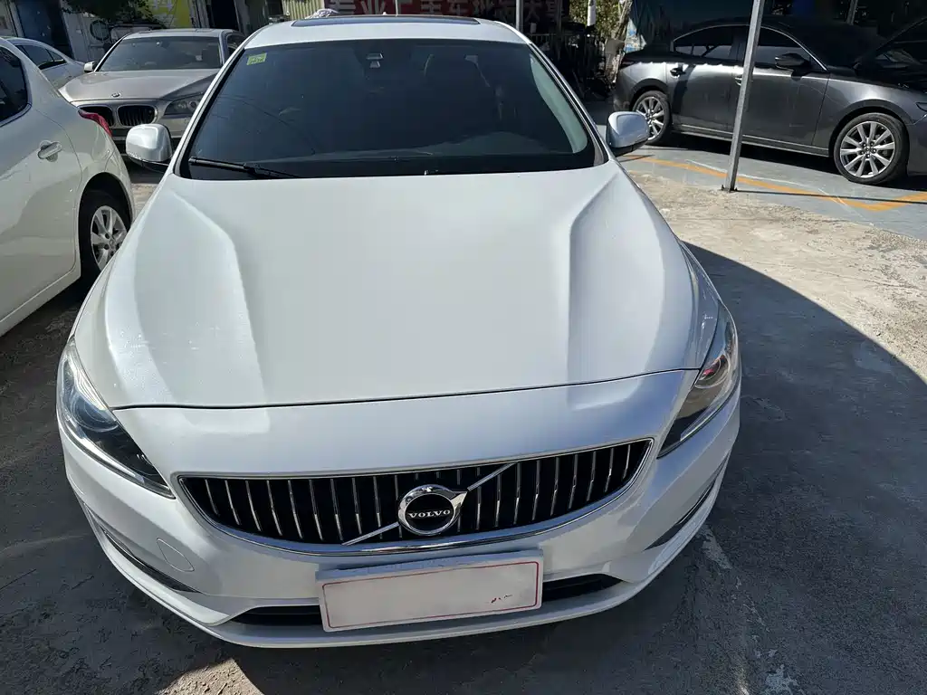 Volvo S60 — миниатюра 2
