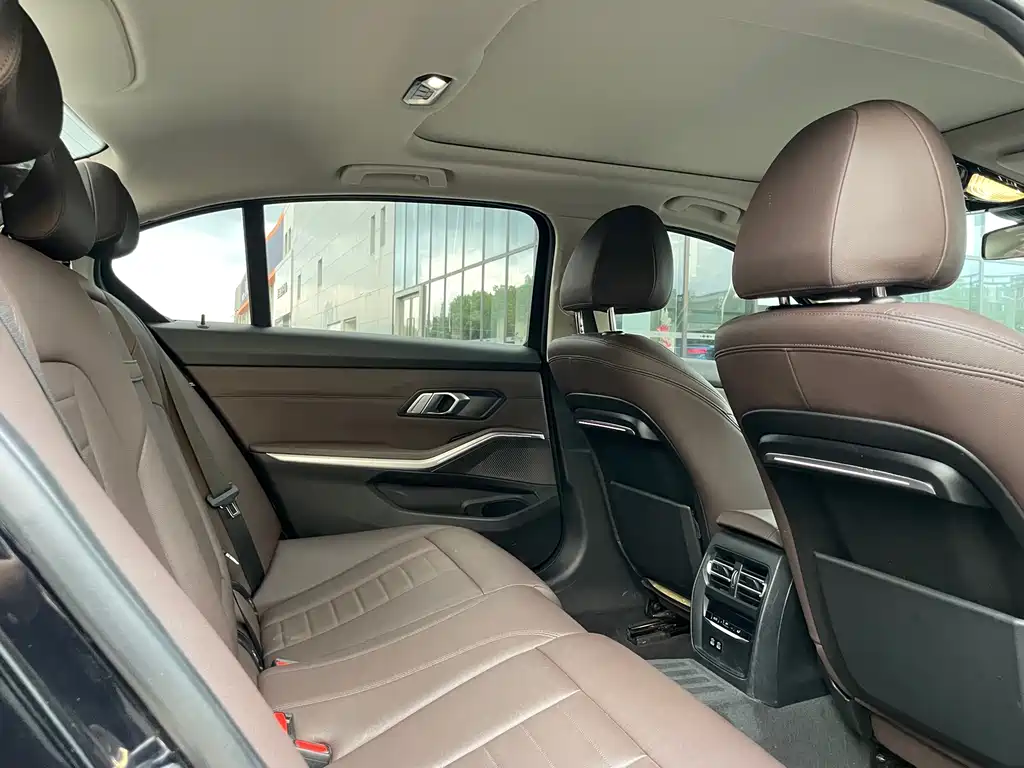 BMW 3 Series — миниатюра 11