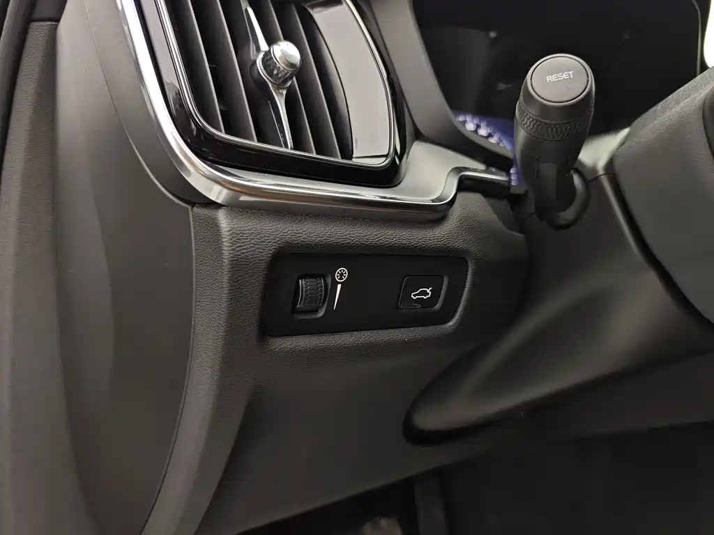 Volvo S60 — миниатюра 15
