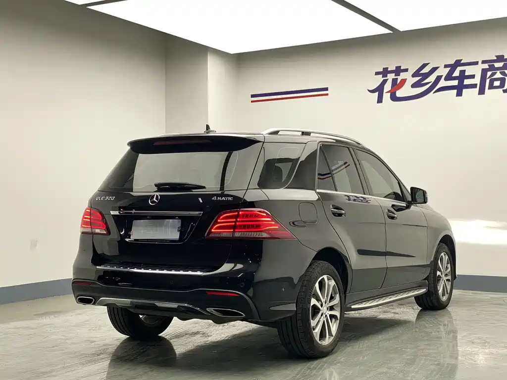 Mercedes-Benz GLE (Import) — миниатюра 16