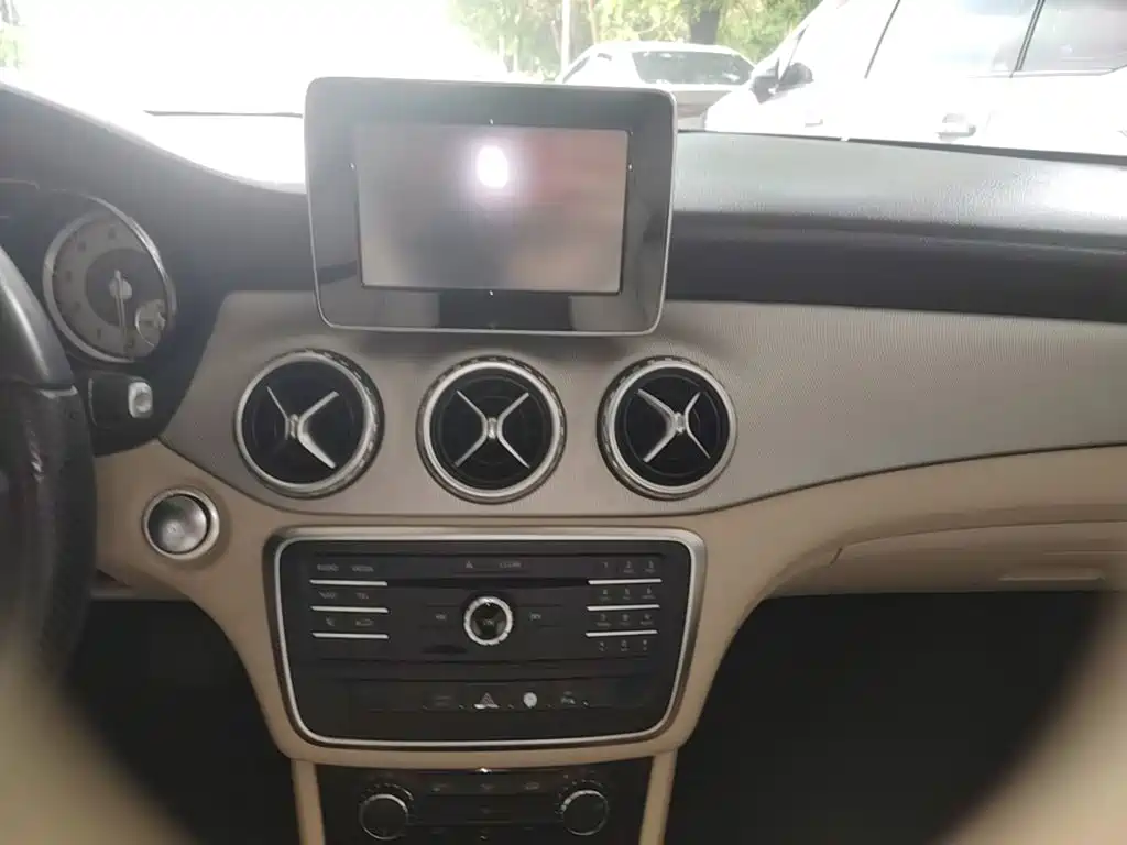 Mercedes-Benz GLA 2016 GLA 200