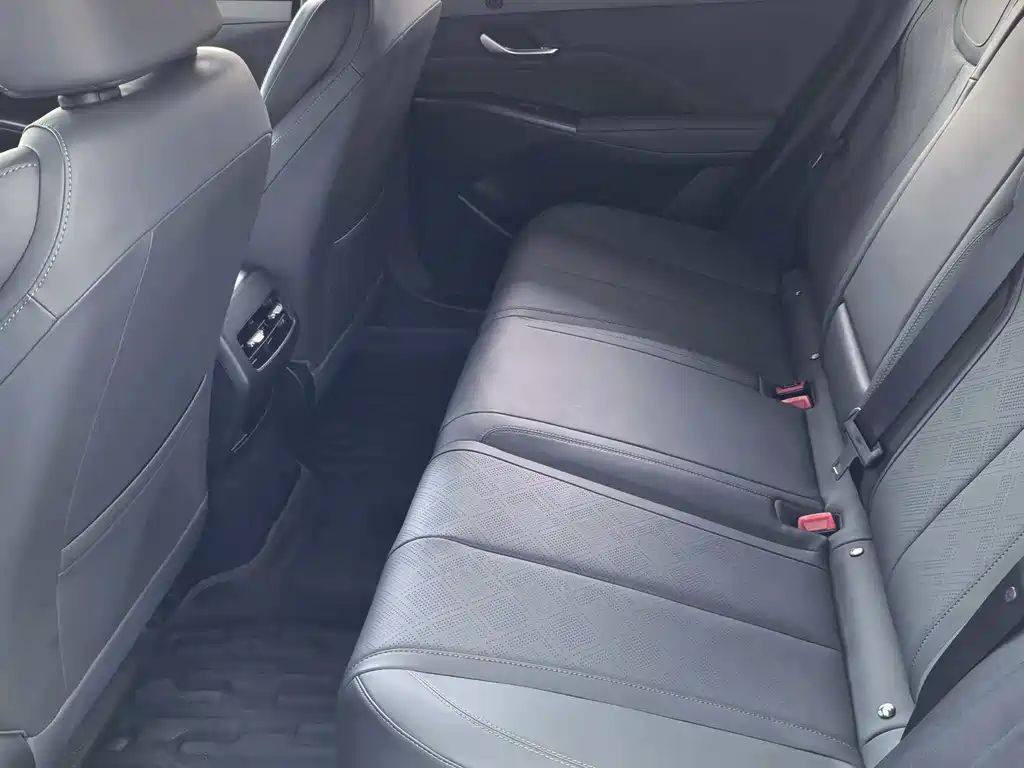 BYD Qin Plus PLUS 2025 DM-i Smart Drive 120KM