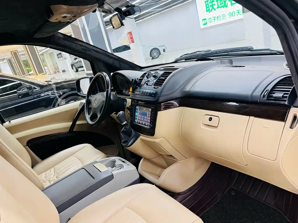Mercedes-Benz Vito — миниатюра 5