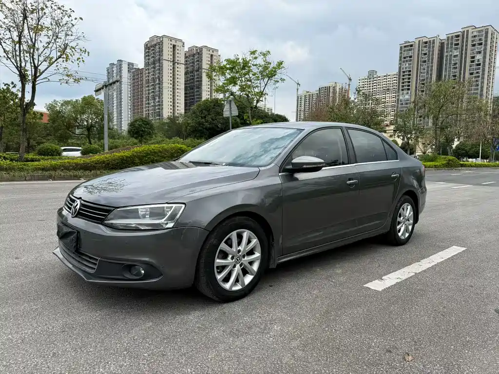 Купить Volkswagen Sagitar