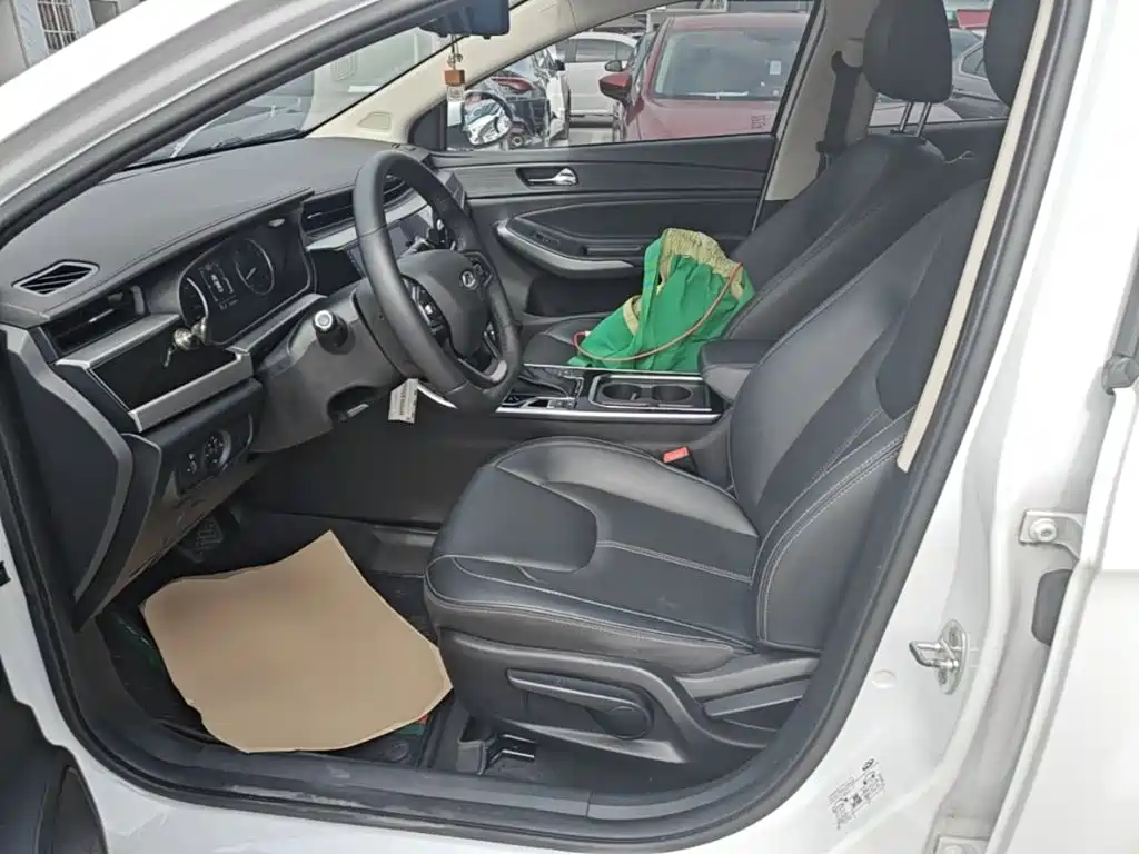 Chery Arrizo 5 — миниатюра 15