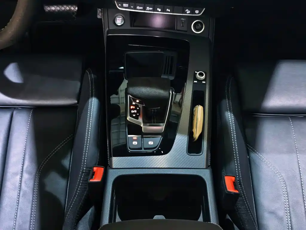 Audi Q5L — миниатюра 15