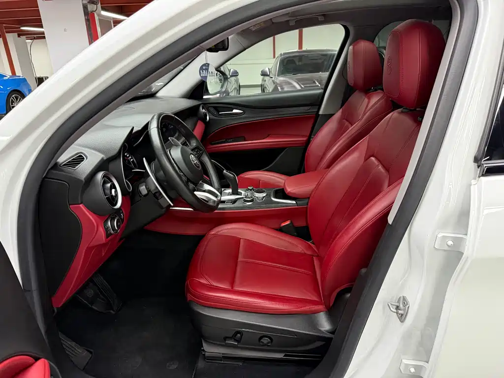 Alfa Romeo Stelvio — миниатюра 4