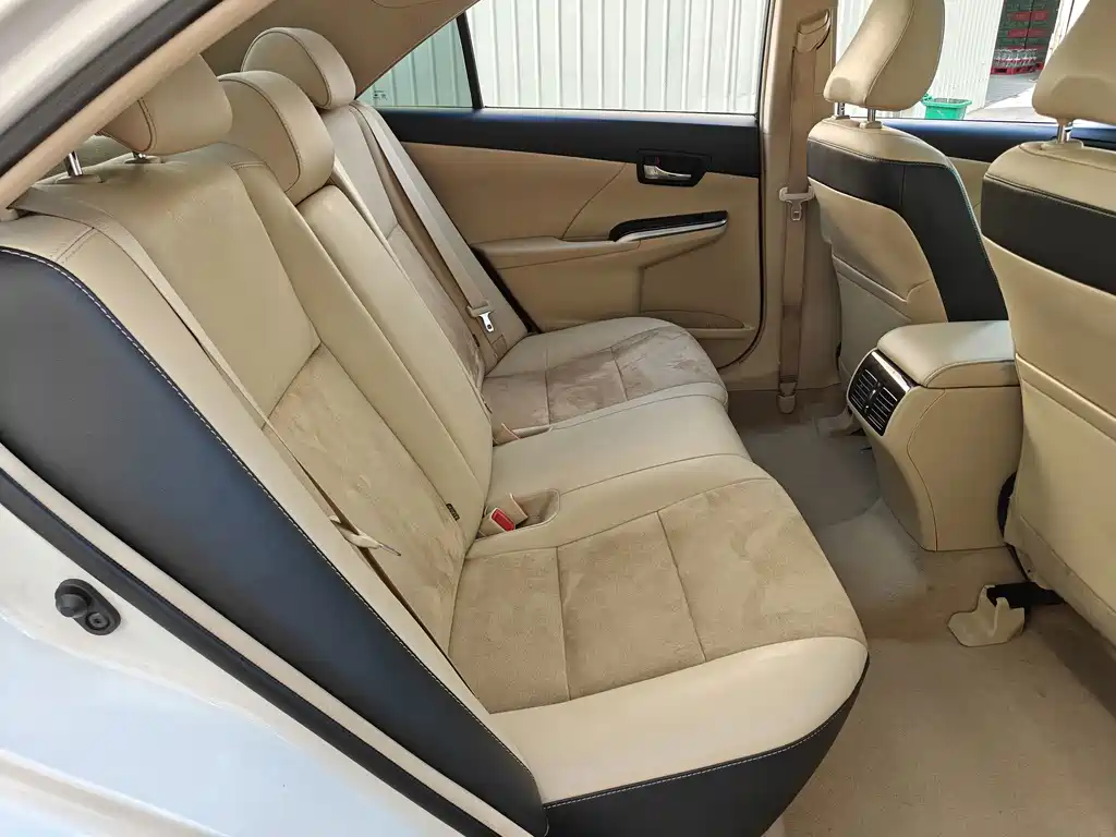 Toyota Camry — миниатюра 14