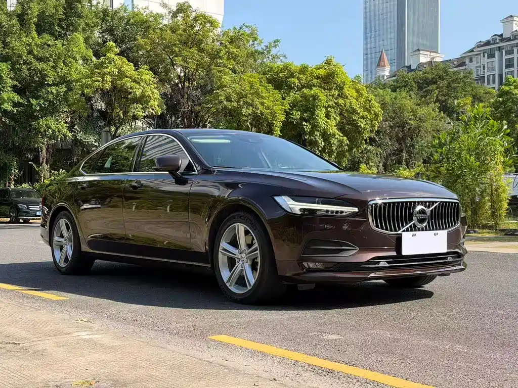 Volvo S90 — миниатюра 3