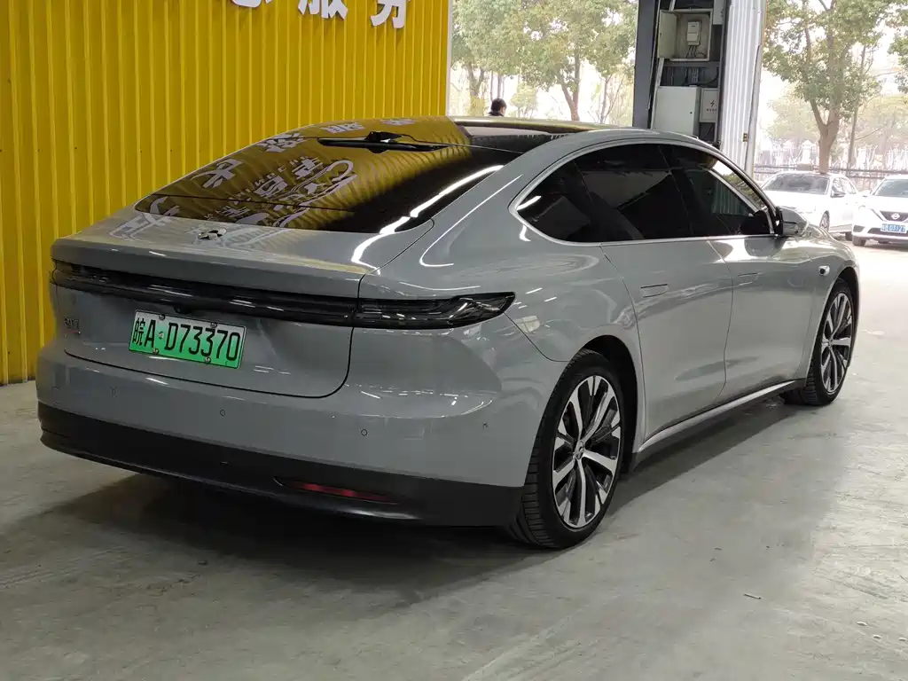 NIO NIO ET7
