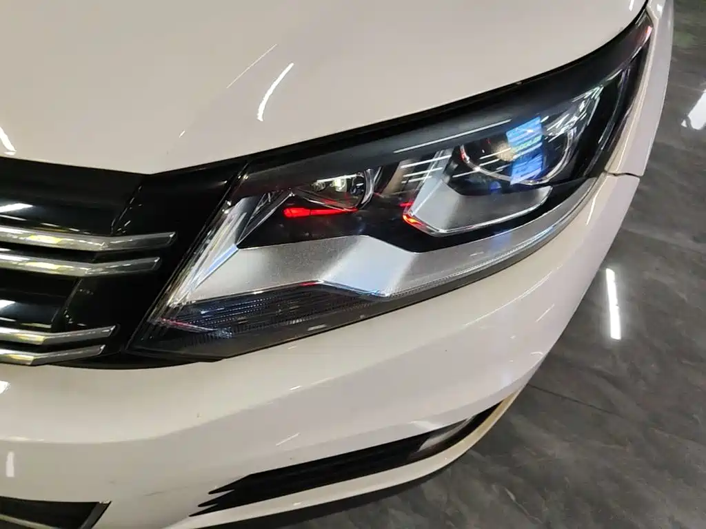 Volkswagen Tiguan — миниатюра 24