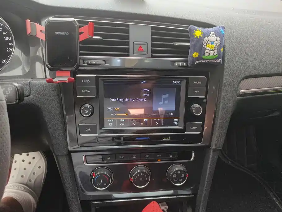 Volkswagen Golf — миниатюра 13