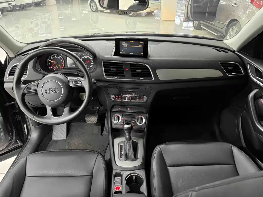 Audi Q3 — миниатюра 12