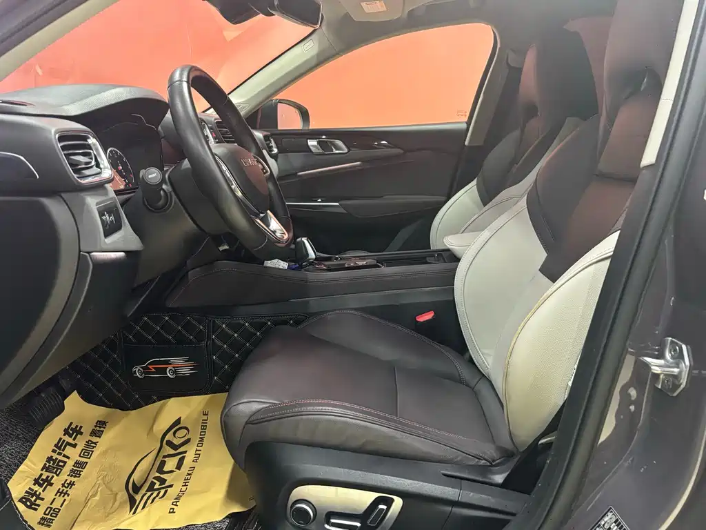 Lynk & Co 02 2019 2.0T AT Pro VI