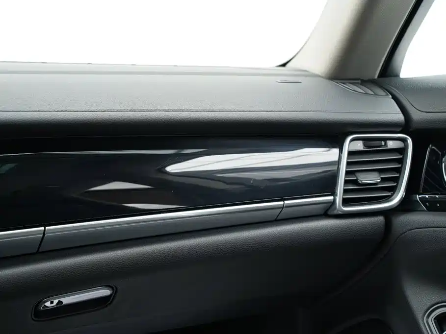 Porsche Panamera — миниатюра 33