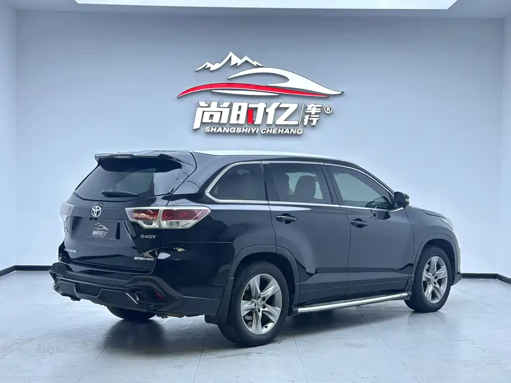 Toyota Highlander 2015 2.0T Luxury 7 мест