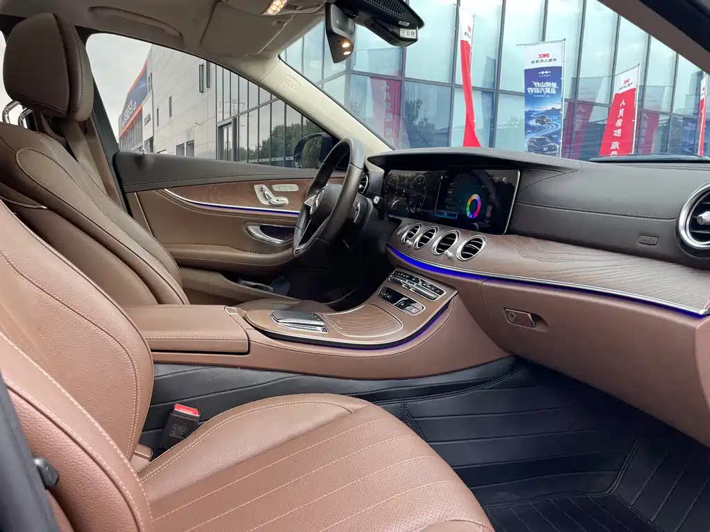 Mercedes-Benz E-Class — миниатюра 15