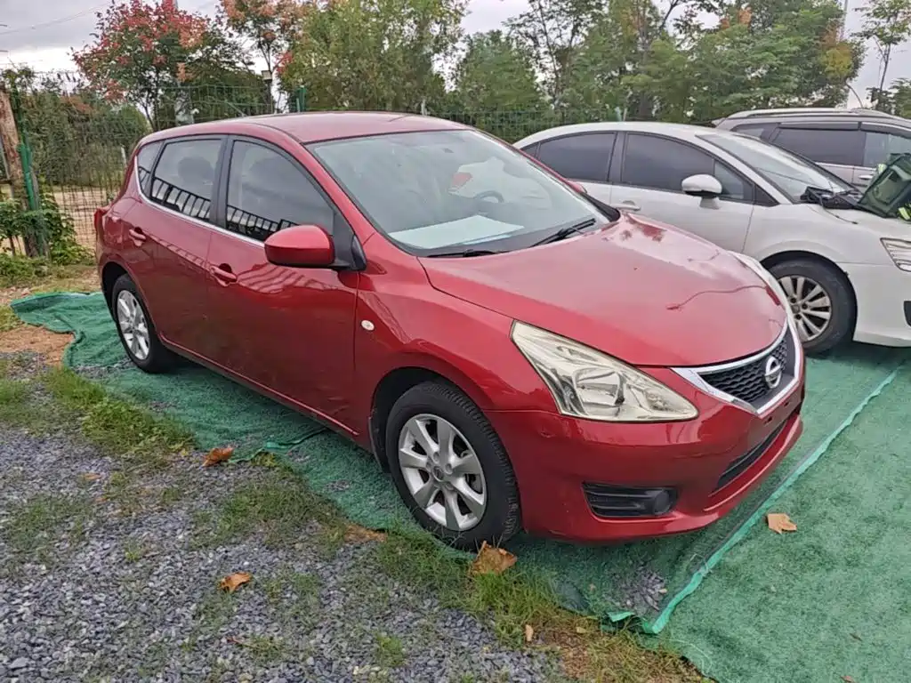 Nissan Tiida — миниатюра 4