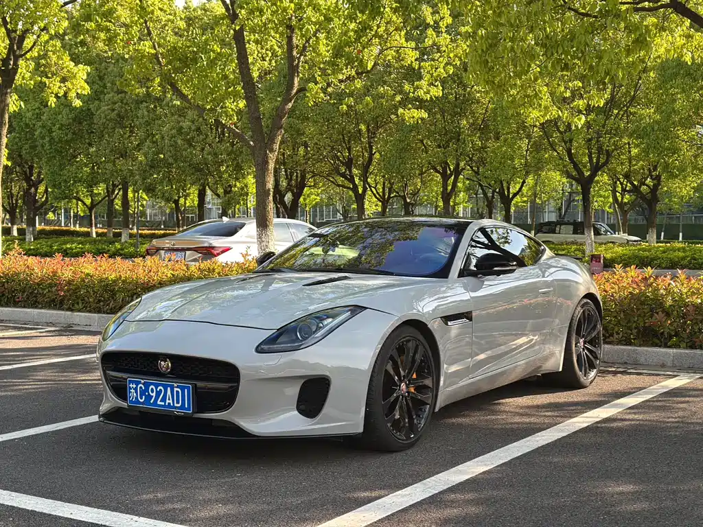 Jaguar F-TYPE 2019