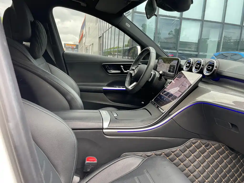 Mercedes-Benz C-Class — миниатюра 14