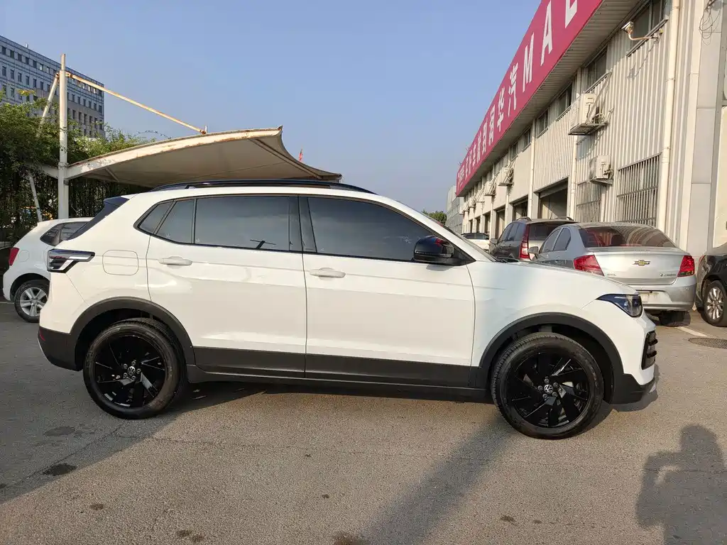 Volkswagen Tharu — миниатюра 3