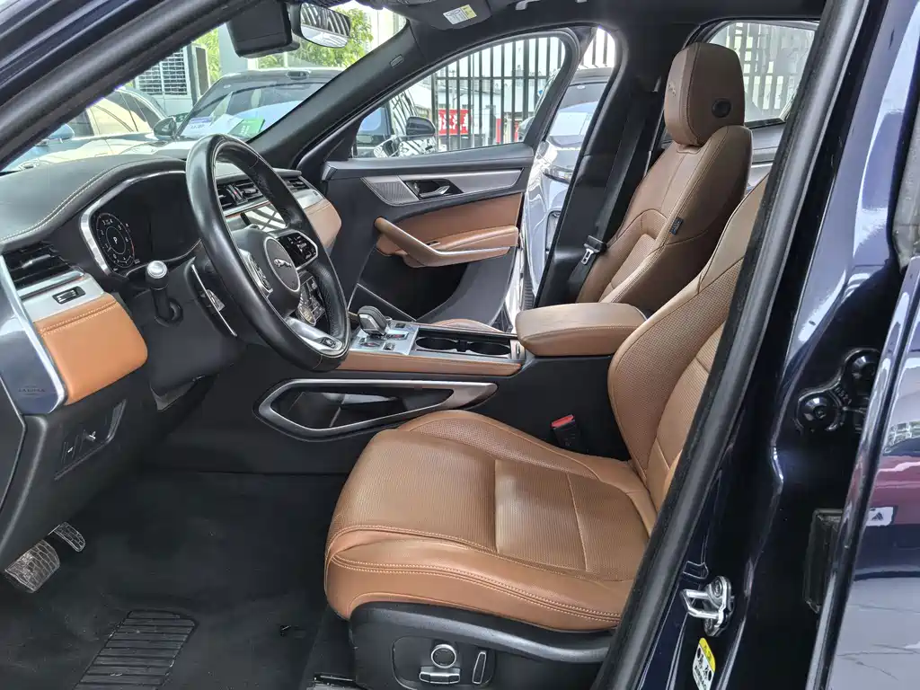 Jaguar F-PACE — миниатюра 5