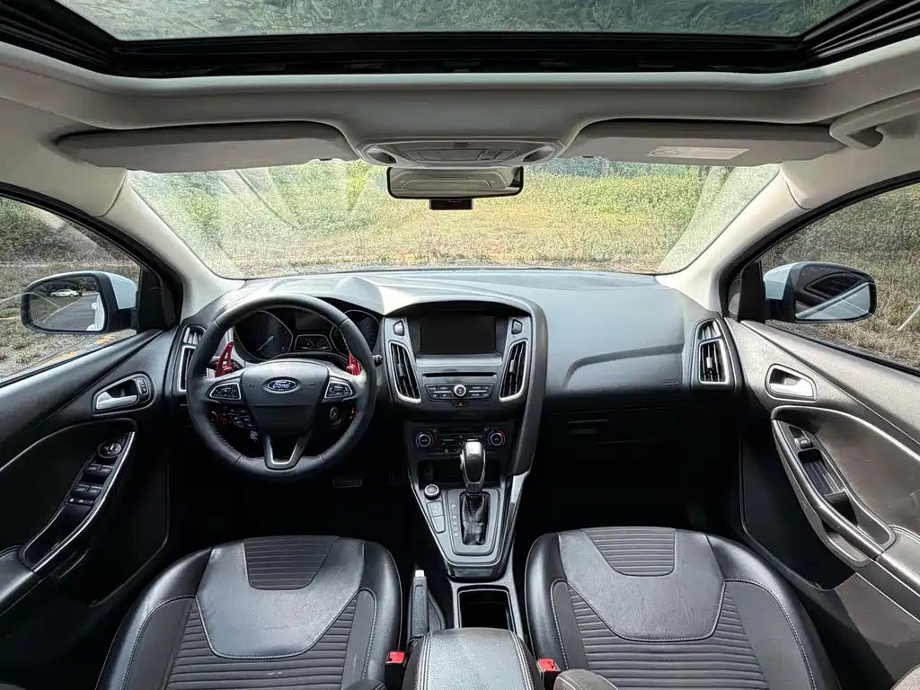 Ford Focus — миниатюра 5