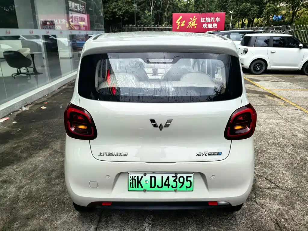 Wuling MINIEV — миниатюра 10