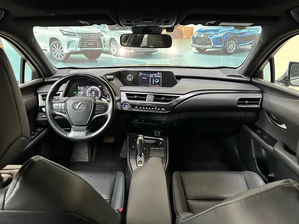 Lexus UX New Energy — миниатюра 17