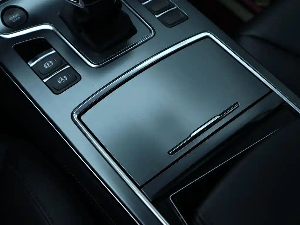 Hongqi Hongqi H5 — миниатюра 25