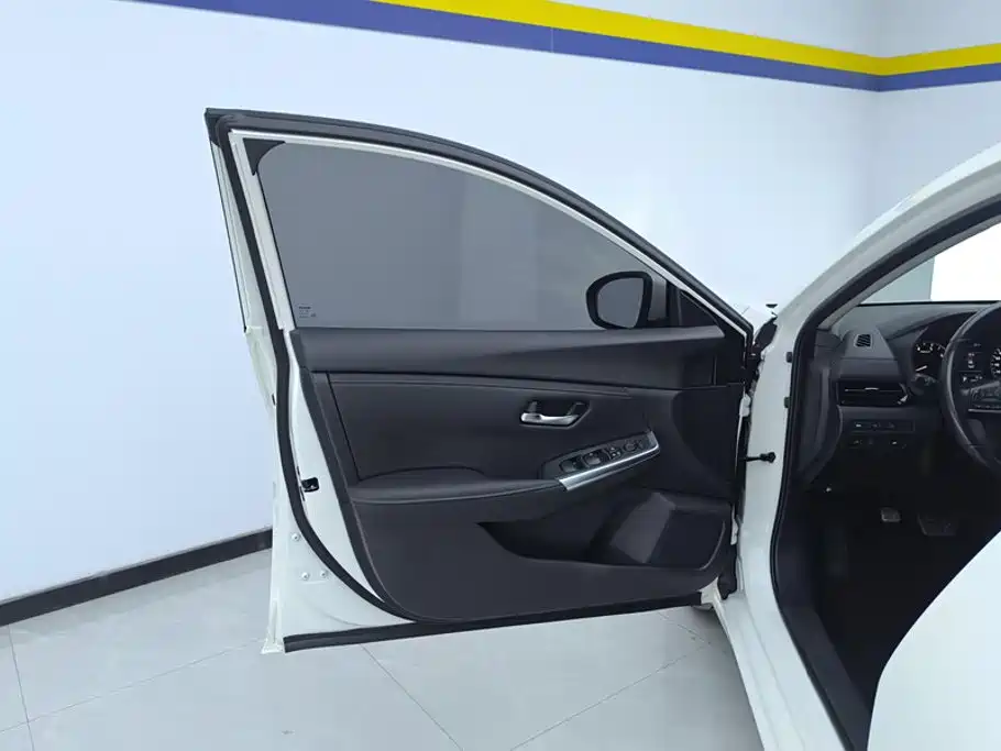 Nissan Sylphy — миниатюра 7