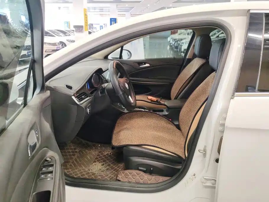 Buick Verano — миниатюра 9