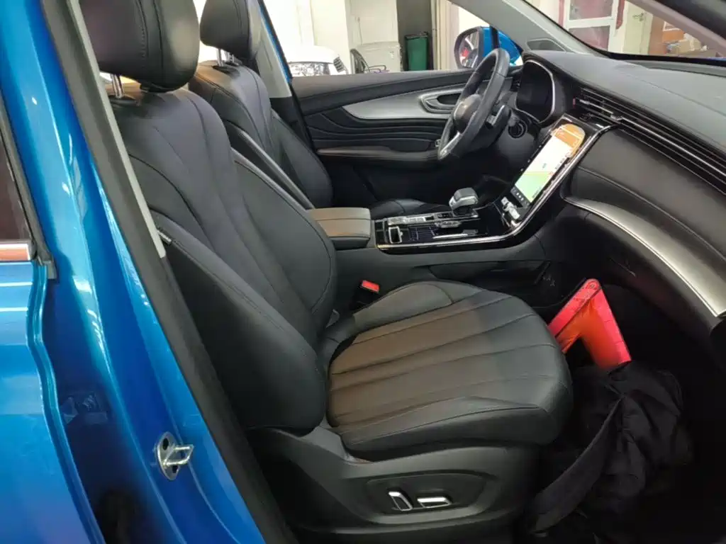 Roewe RX5 eMAX — миниатюра 25