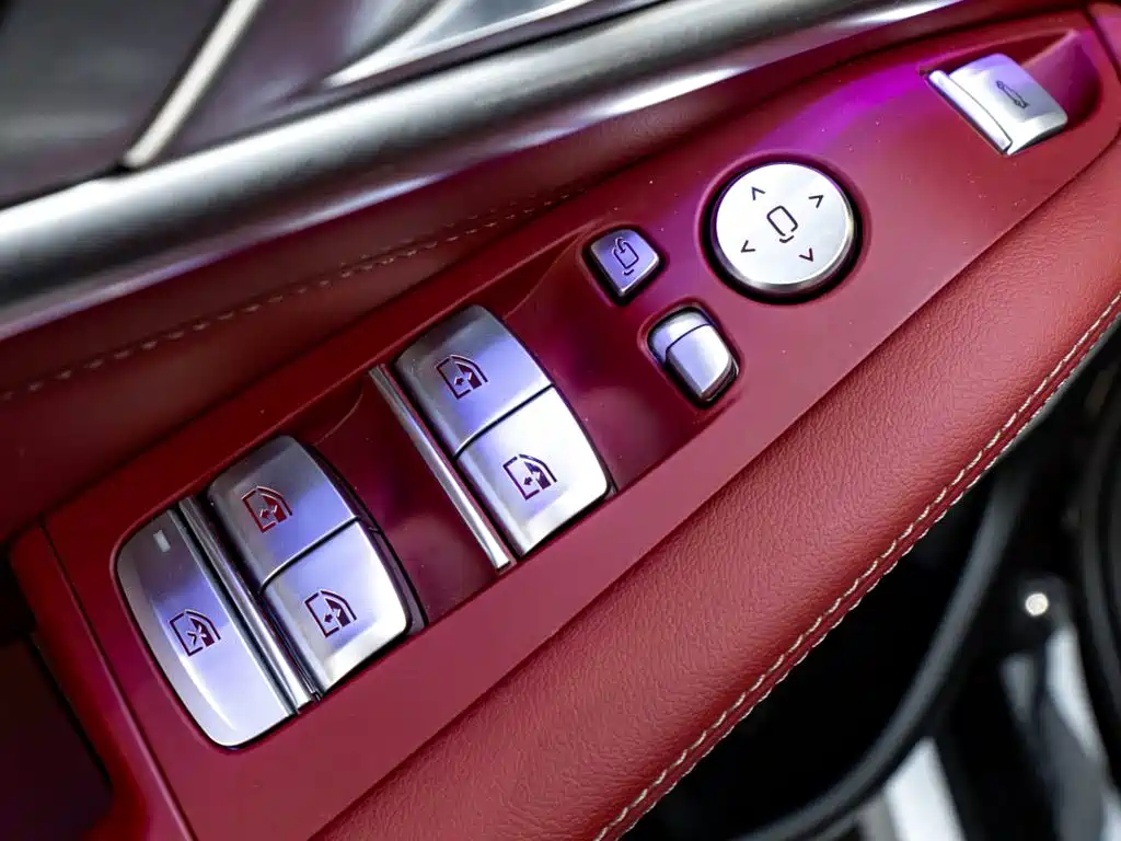 BMW X5 — миниатюра 24