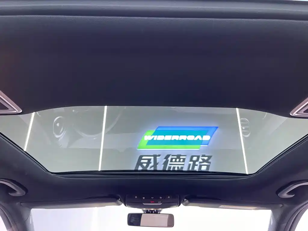 Mercedes-Benz E-Class — миниатюра 20