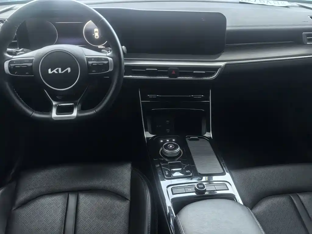 Kia K5 — миниатюра 7