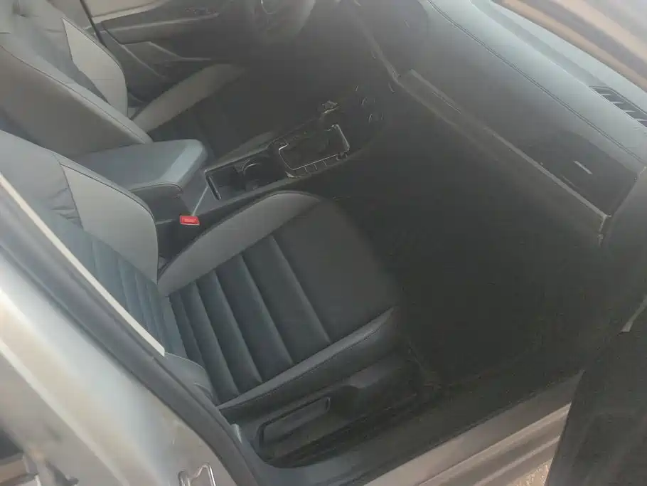 Volkswagen Sagitar — миниатюра 8