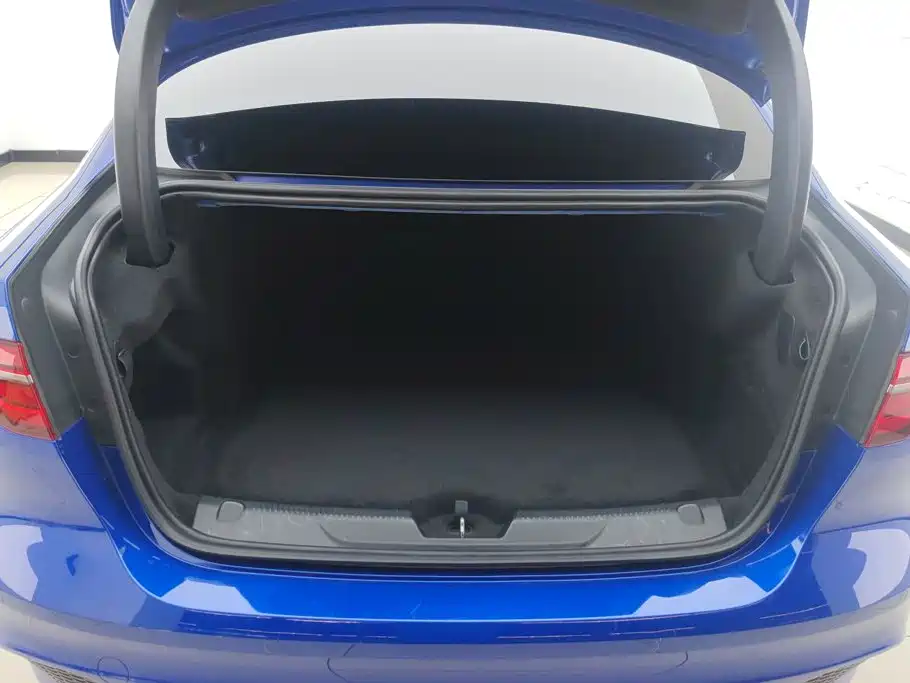 Jaguar XEL — миниатюра 4