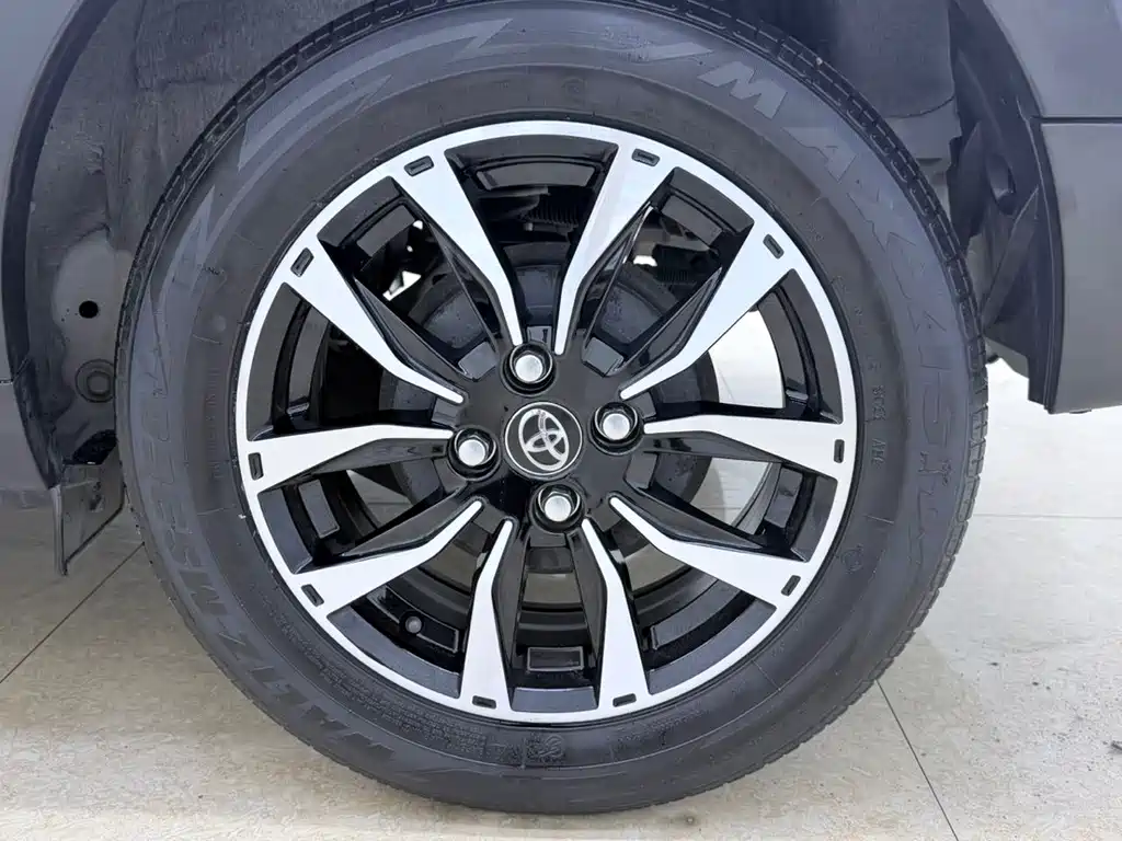 Toyota Yaris L — миниатюра 23