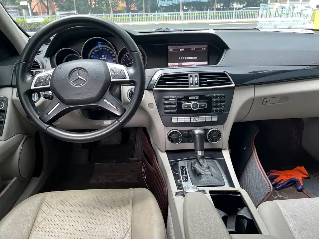 Mercedes-Benz C-Class — миниатюра 11